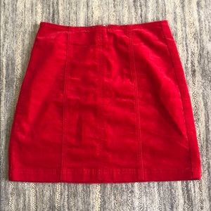 Red velvet fitted skirt